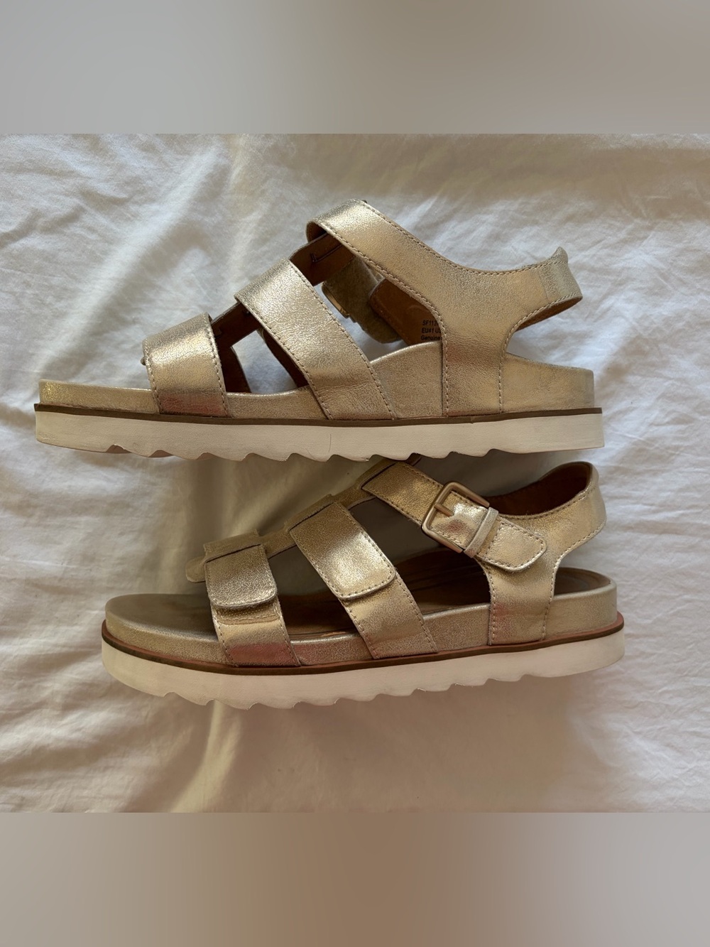Aetrex Romy Women's Gold Velcro Strap Platform Sandals Sz 10 Great Condition! - Picture 2 of 7